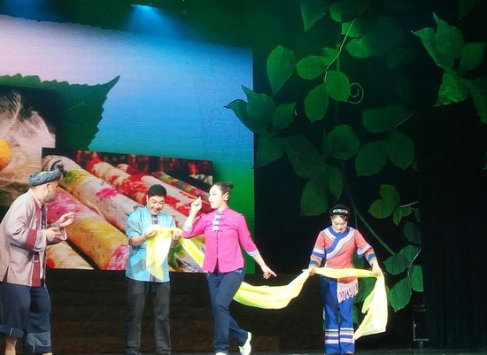 壮剧《第一书记》在京上演