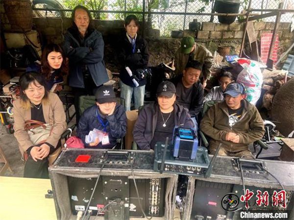 电影《格桑花儿开》在西藏墨脱县正式开机